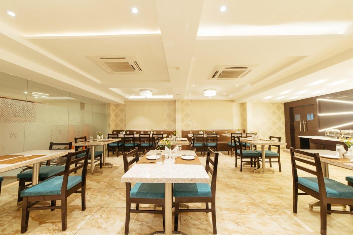 Radical Palace Hotel And Restaurant 勒克瑙 外观 照片